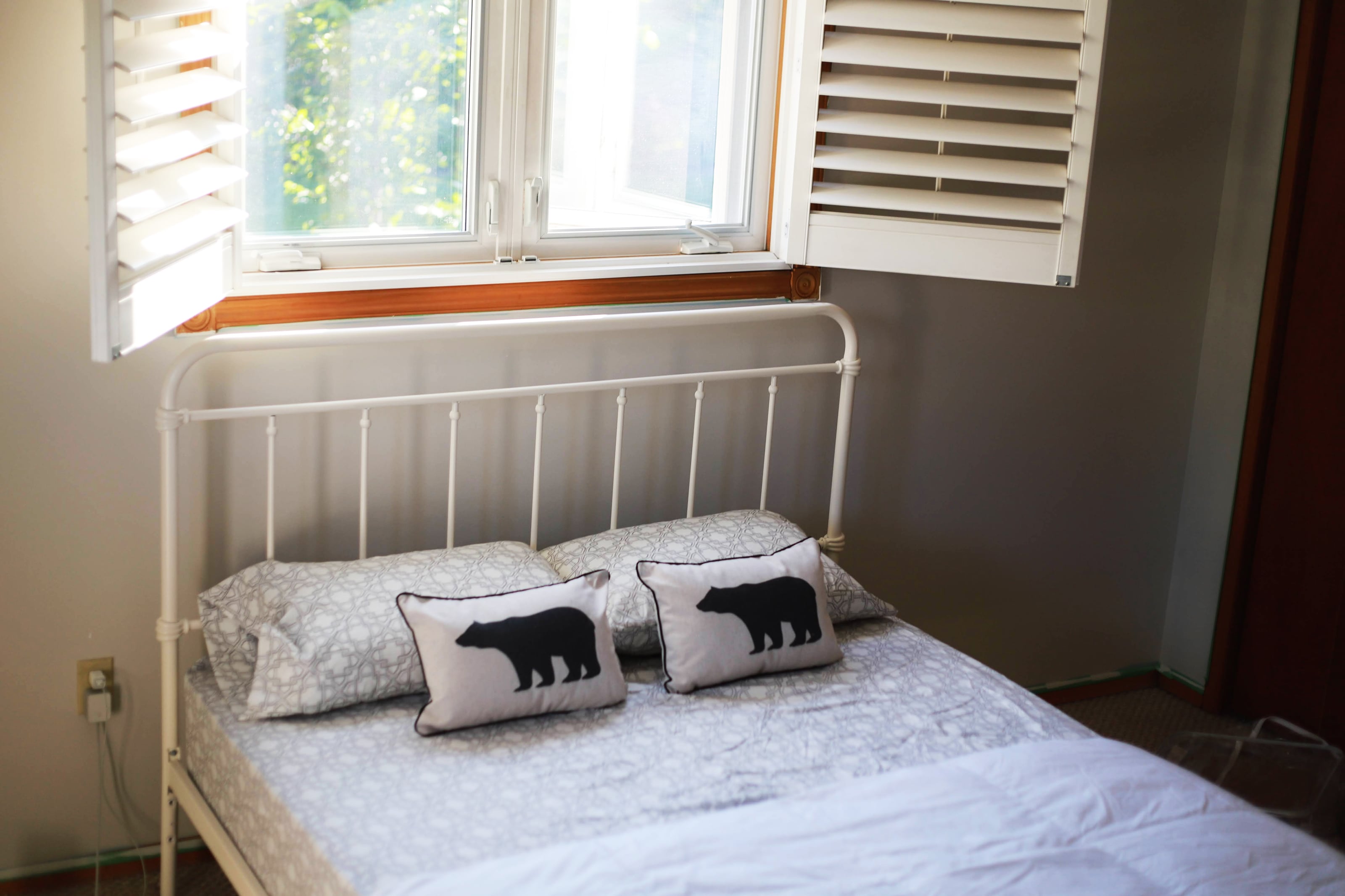 Dawson Airbnb — AirBnB interior design in Kincardine, ON by Theia Design Studio — photo 20
