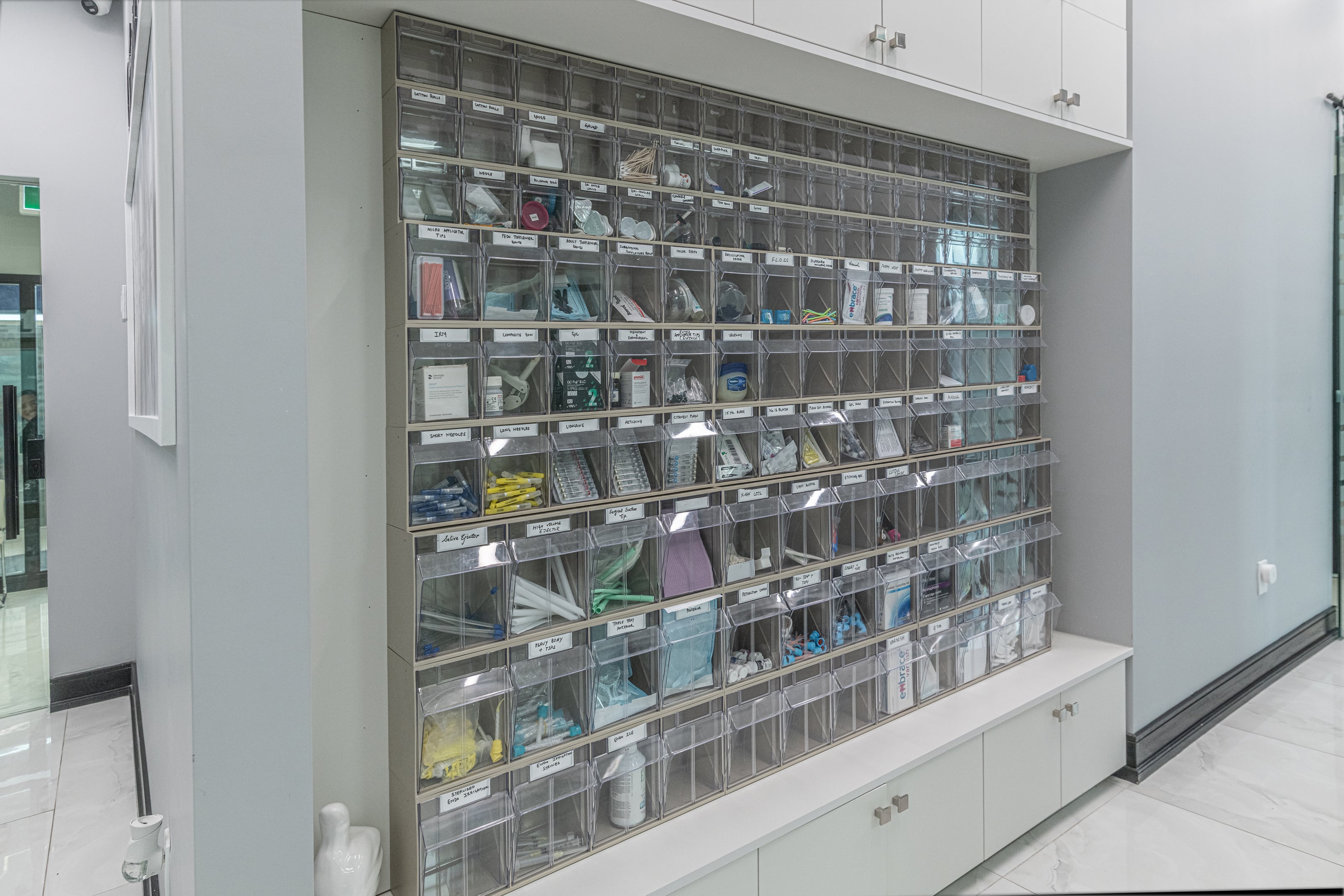 Dental Clinic — Clinics interior design in Brampton, ON by Theia Design Studio — photo 15