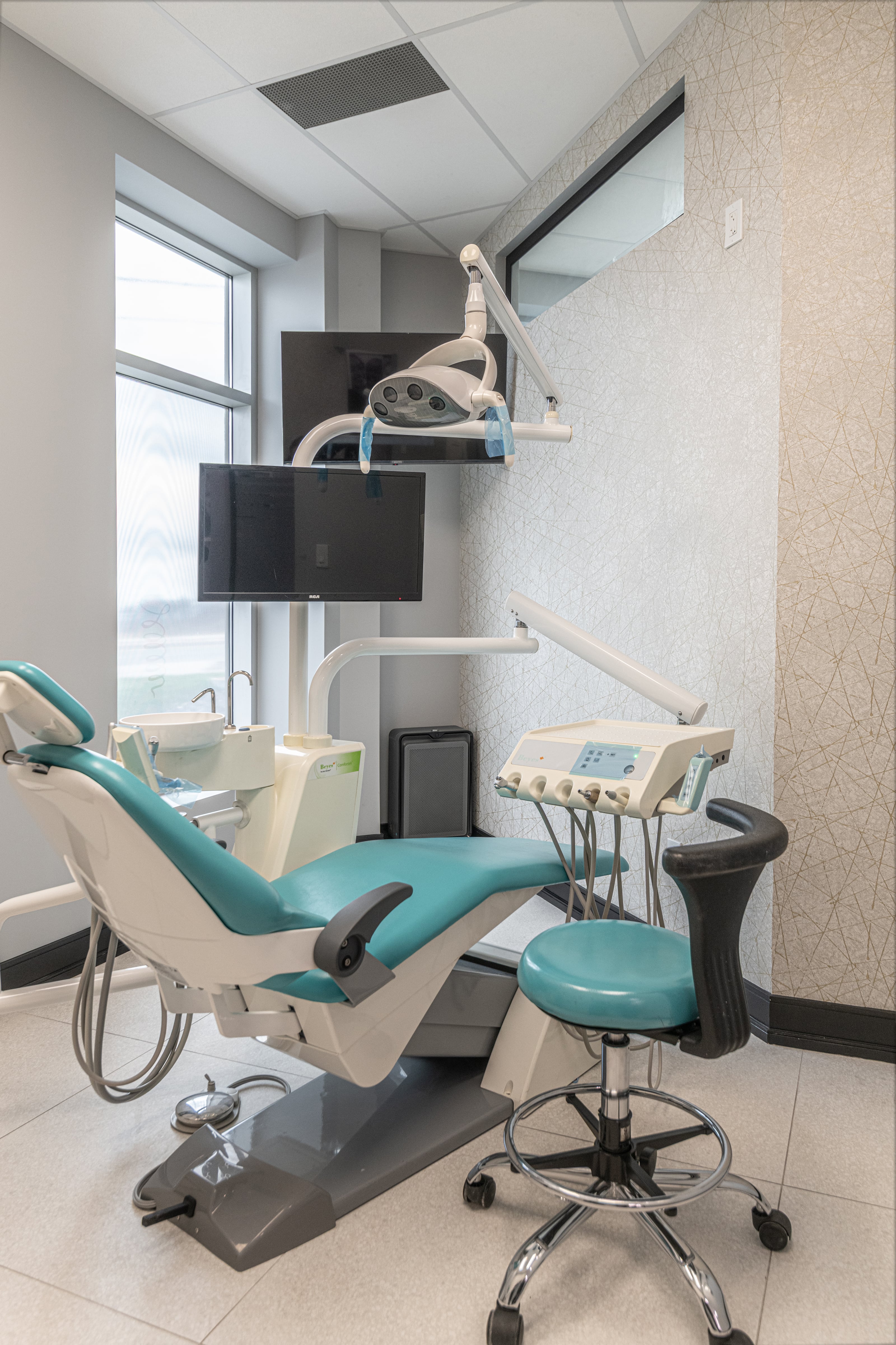 Dental Clinic — Clinics interior design in Brampton, ON by Theia Design Studio — photo 11