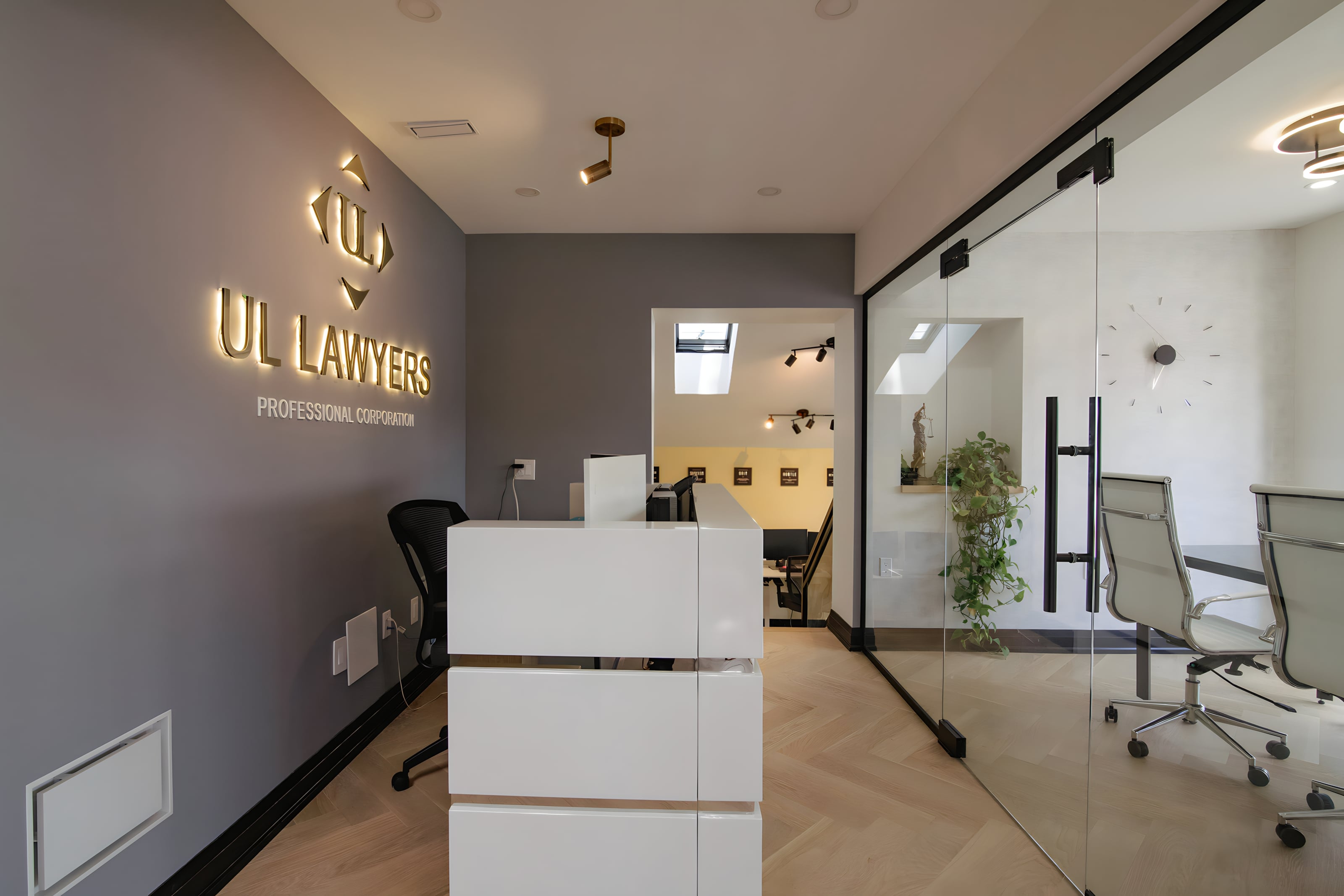 UL Lawyers — Office Design interior design in Burlington, ON by Theia Design Studio — photo 4