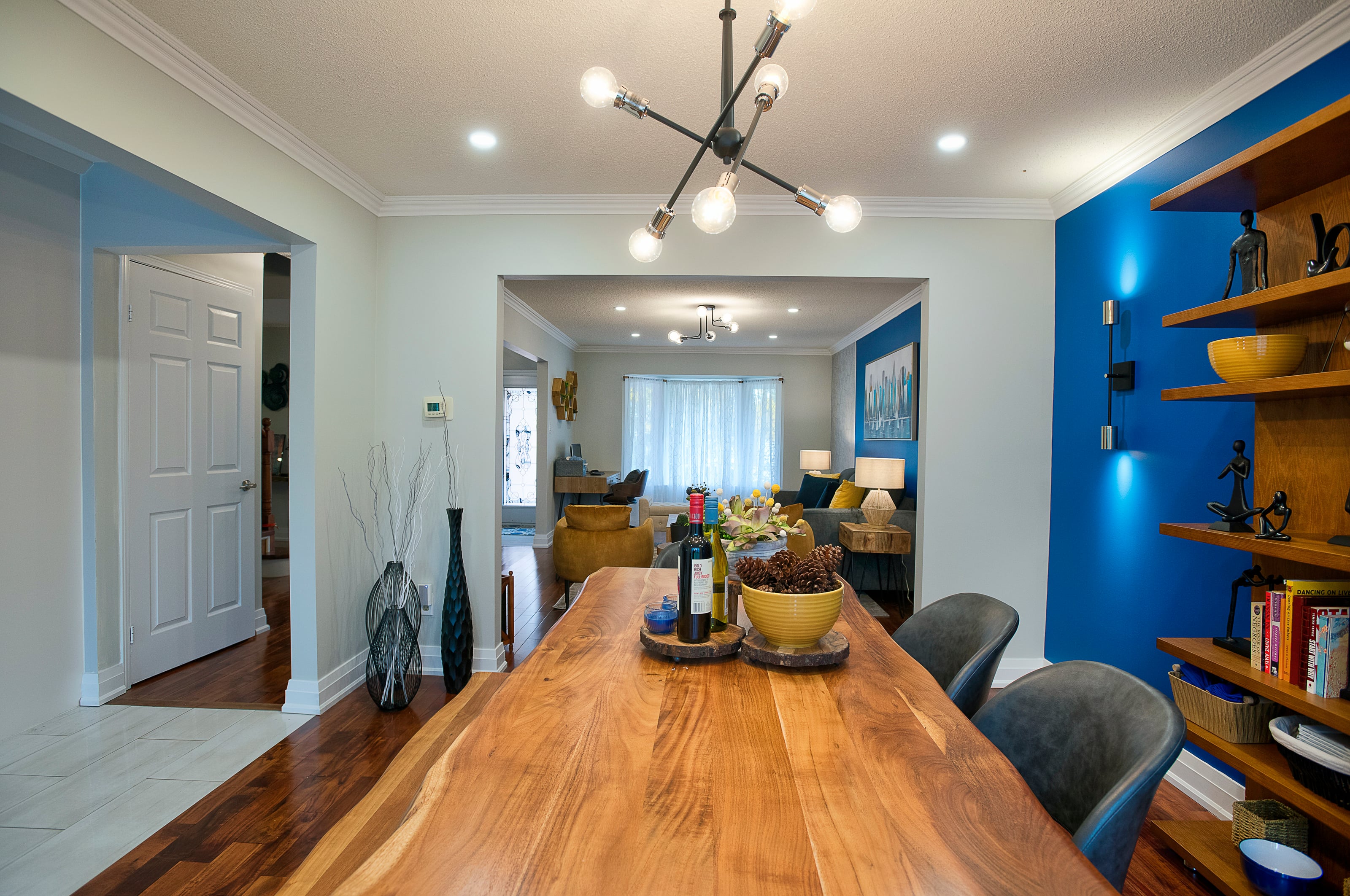 Manor — Full Renovations interior design in Brampton, ON by Theia Design Studio — photo 4